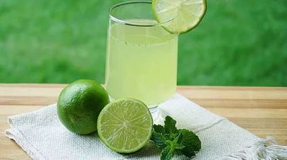 Suco 100% natural de Limão